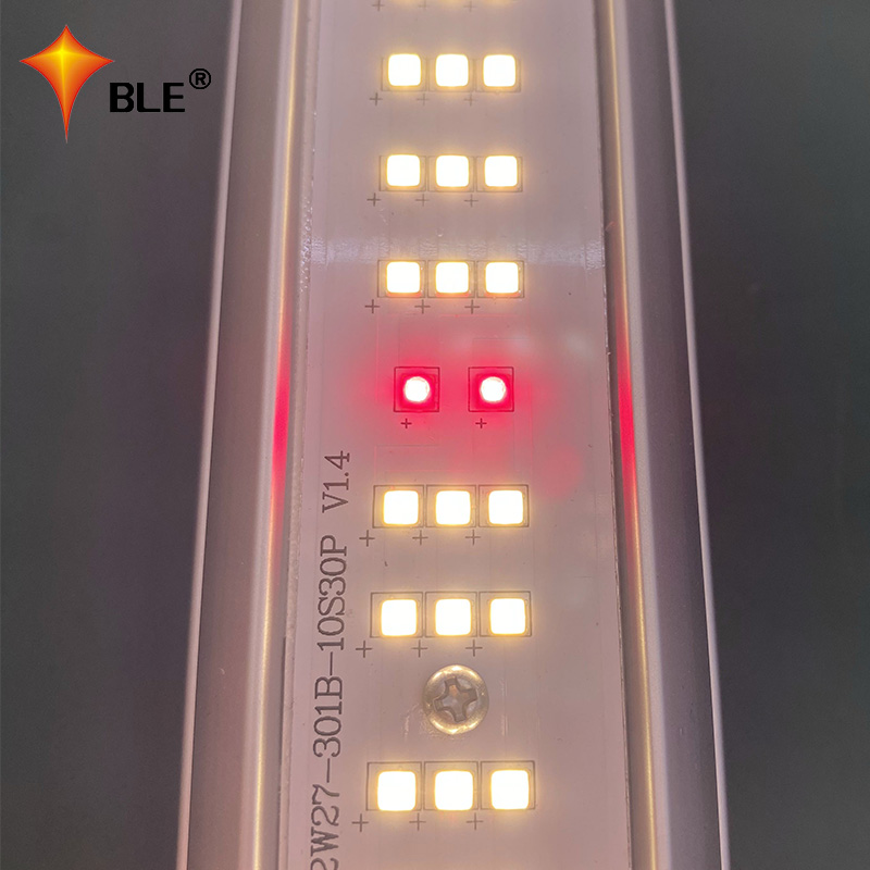 Luz de crecimiento LED lineal de baja potencia 100w para plantas en maceta